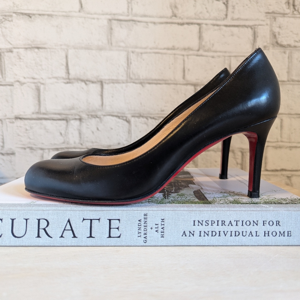 Christian Louboutin Classic Pumps